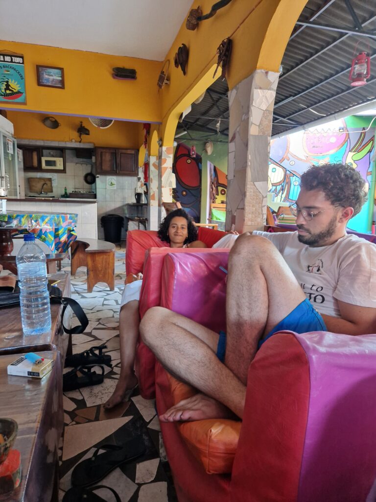 The_Global_Entity_travel_solo_saying_bye_to_travel_friends